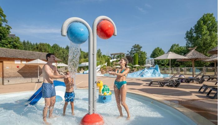 Camping Canet-de-Salars Ciela Village Le Caussanel camping 4 étoiles Aveyron jeux aquatiques