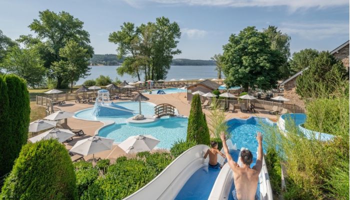Camping Canet-de-Salars Ciela Village Le Caussanel camping 4 étoiles Aveyron toboggans