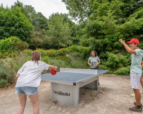 Camping Canet-de-Salars Ciela Village Le Caussanel camping 4 étoiles Aveyron ping pong