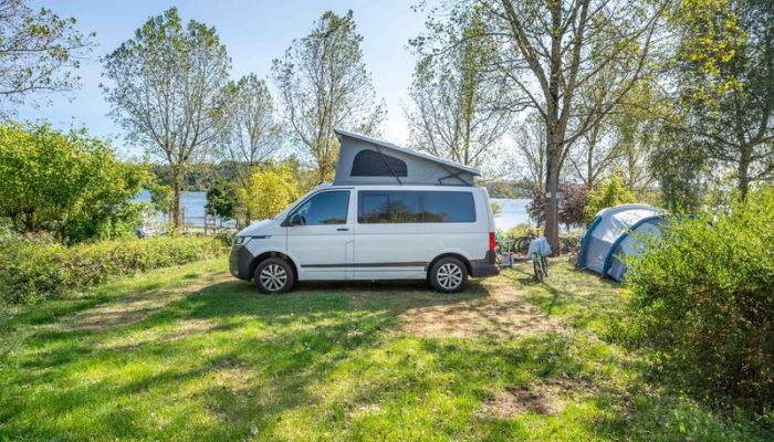 Camping Canet-de-Salars Ciela Village Le Caussanel camping 4 étoiles Aveyron emplacement nu