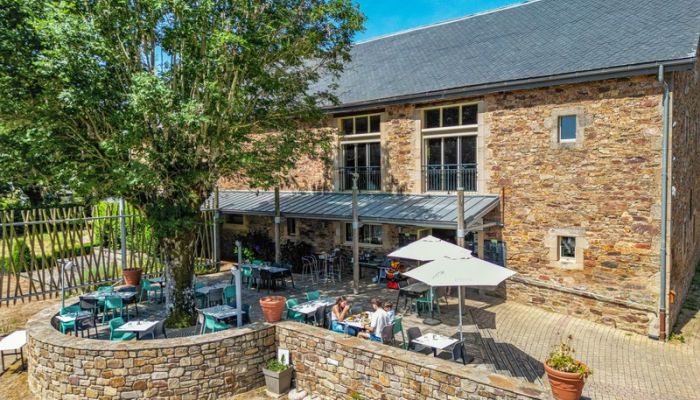 Camping Canet-de-Salars Ciela Village Le Caussanel camping 4 étoiles Aveyron restaurant