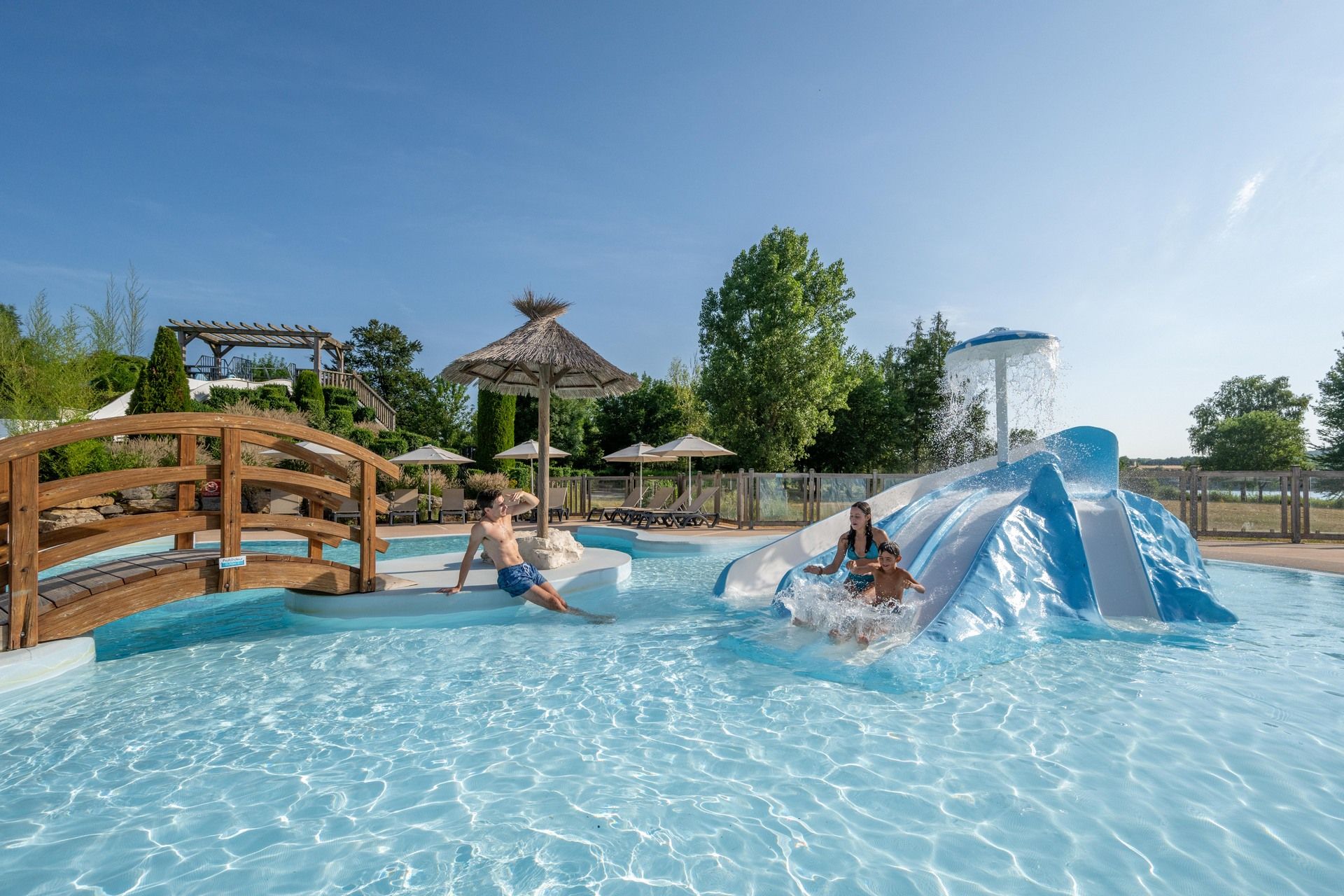 Camping Canet-de-Salars Ciela Village Le Caussanel camping 4 étoiles Aveyron parc aquatique