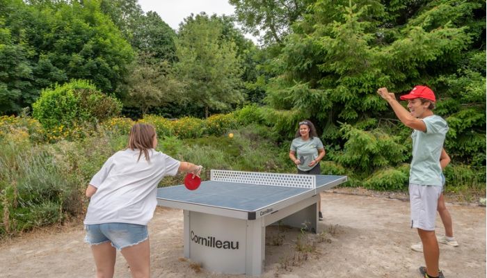 Camping Canet-de-Salars Ciela Village Le Caussanel camping 4 étoiles Aveyron ping pong