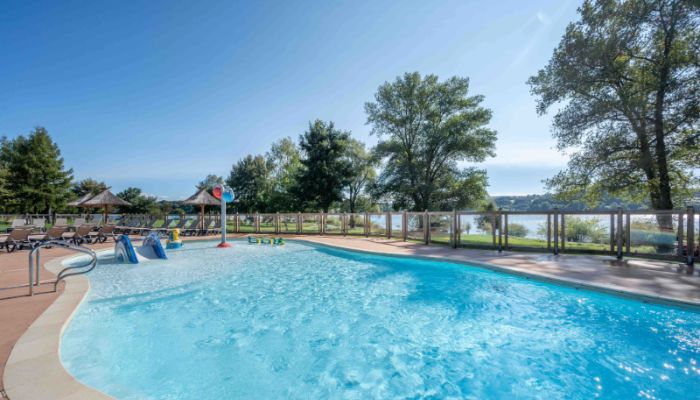 Camping Le Caussanel en Aveyron Ciela Village espace aquatique