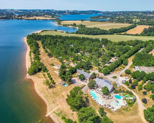 Camping Canet-de-Salars Ciela Village Le Caussanel camping 4 étoiles Aveyron bord de lac